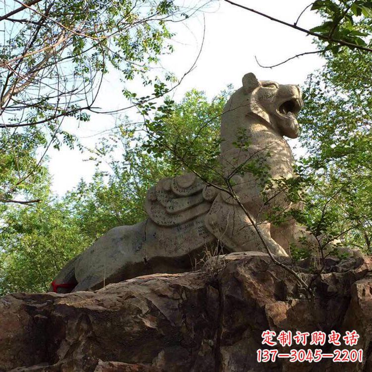 湖北精美的动物雕塑