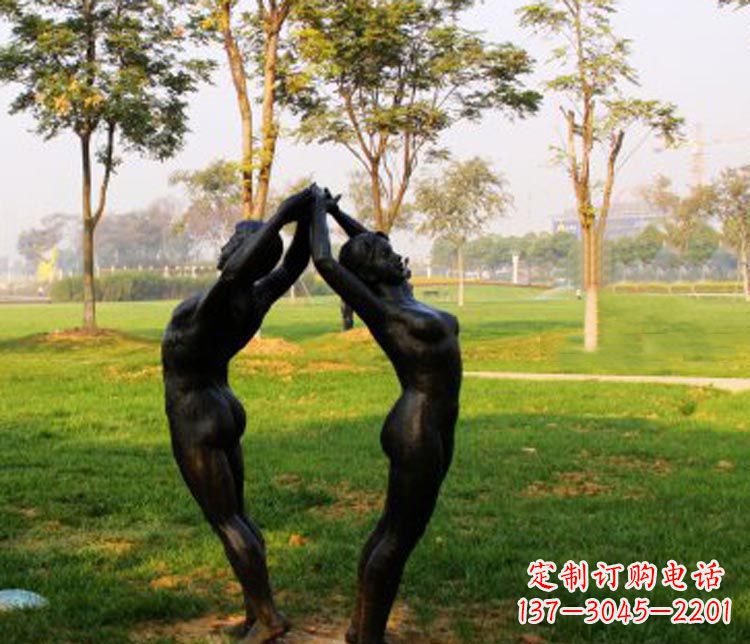 湖北情侣之恋——让爱永不褪色的铜雕