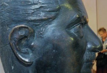 湖北20世纪存在主义哲学的创始人马丁·海德格尔头像铜雕