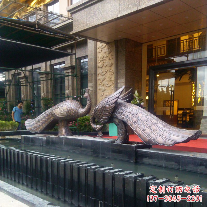 湖北精美孔雀铜雕