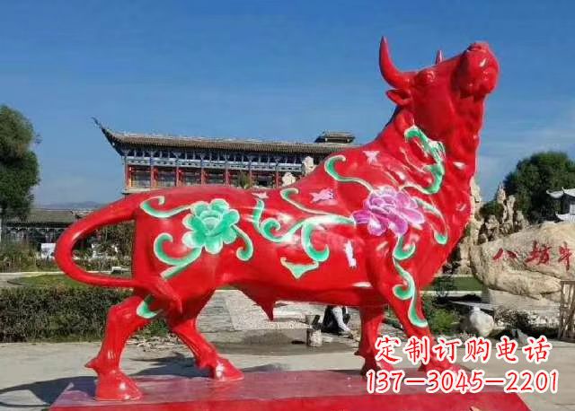 湖北玻璃钢红牛雕塑