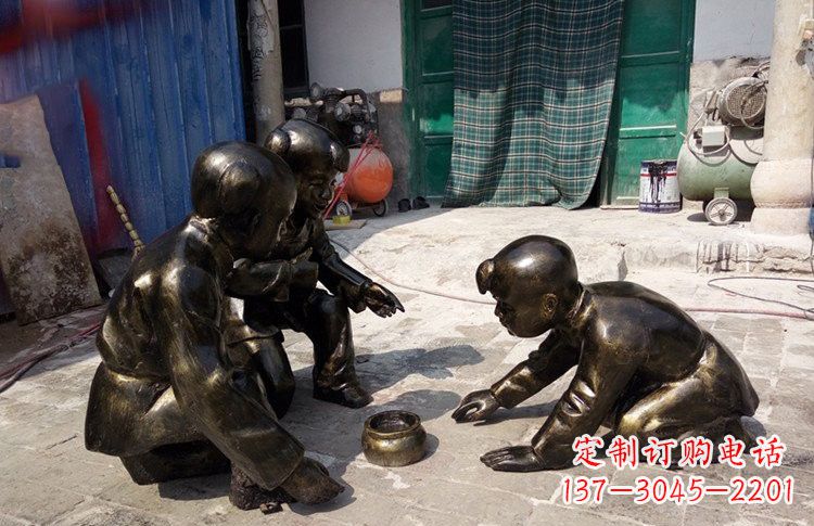 湖北精美玻璃钢仿铜斗蛐蛐儿童雕塑