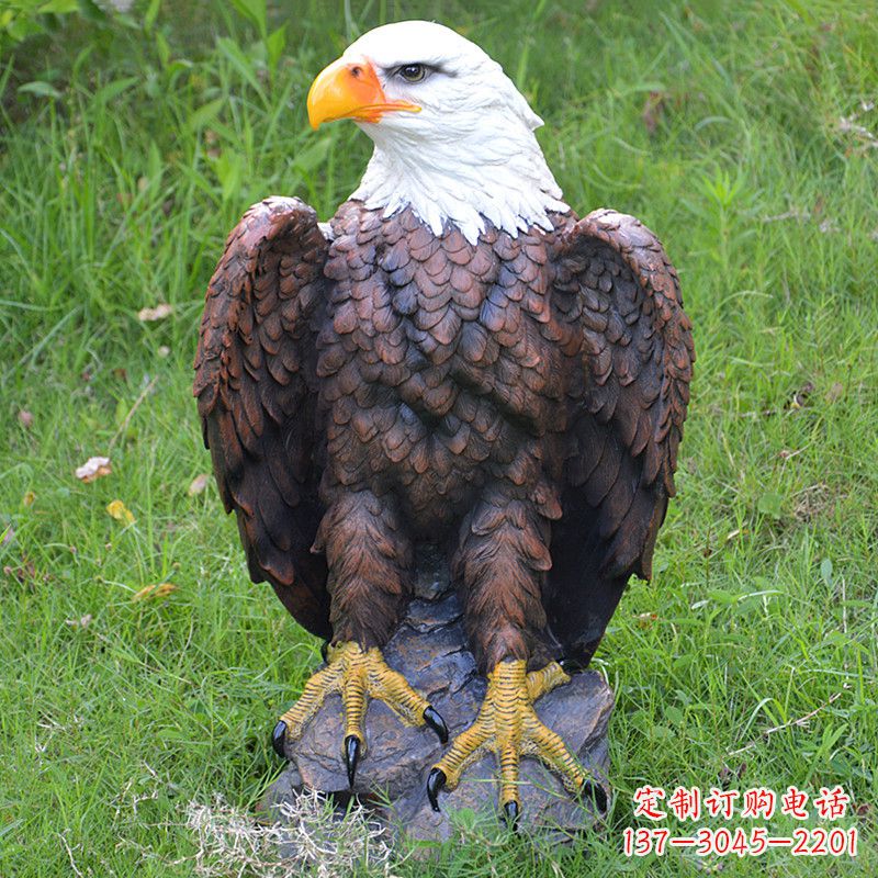 湖北玻璃钢老鹰雕塑传统与现代的完美结合
