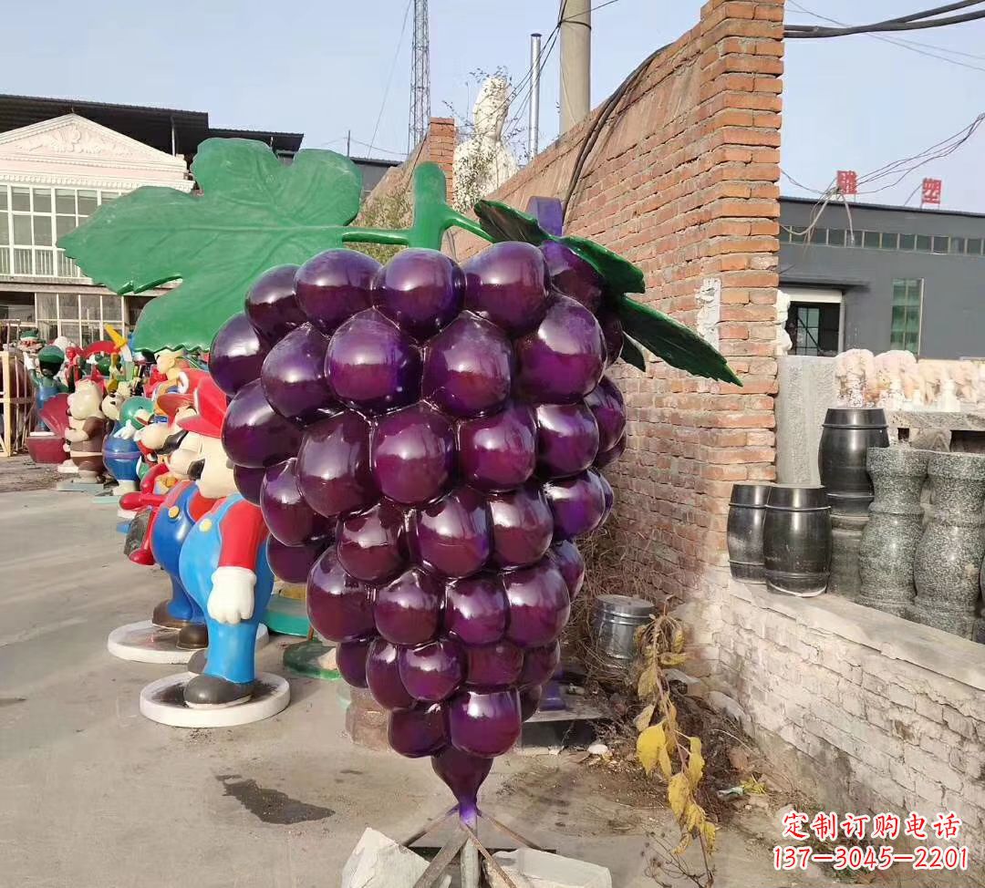 湖北仿真玻璃钢葡萄雕塑