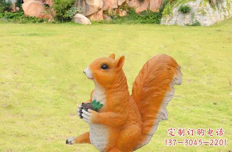 湖北玻璃钢制作的松鼠雕塑