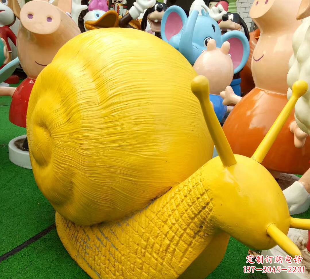 湖北玻璃钢制蜗牛雕塑——精致美观的公园景观