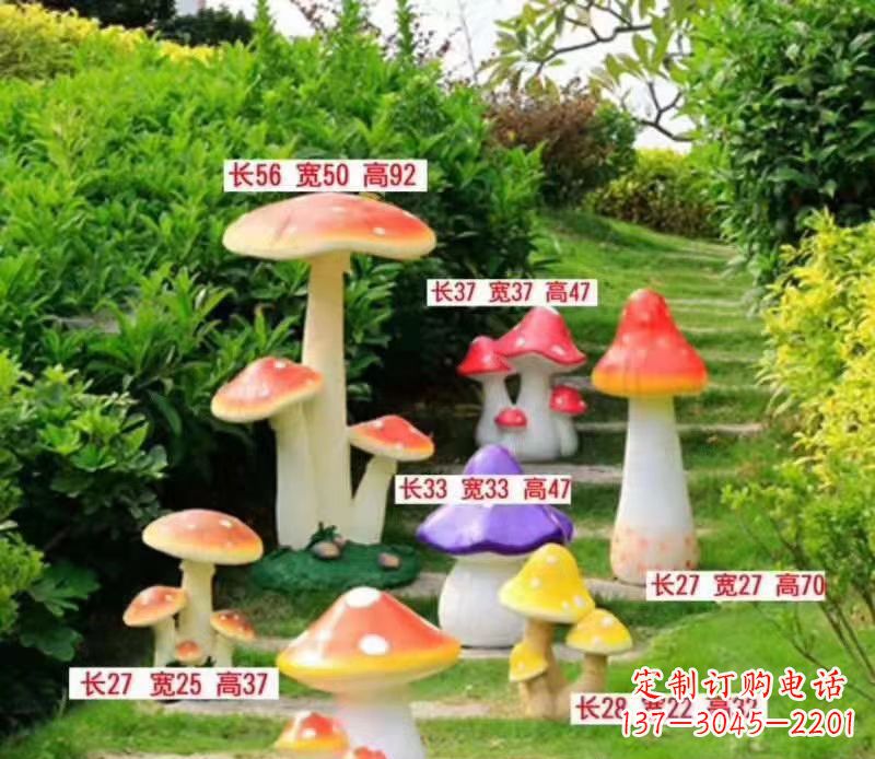 湖北玻璃钢公园彩绘蘑菇雕塑2