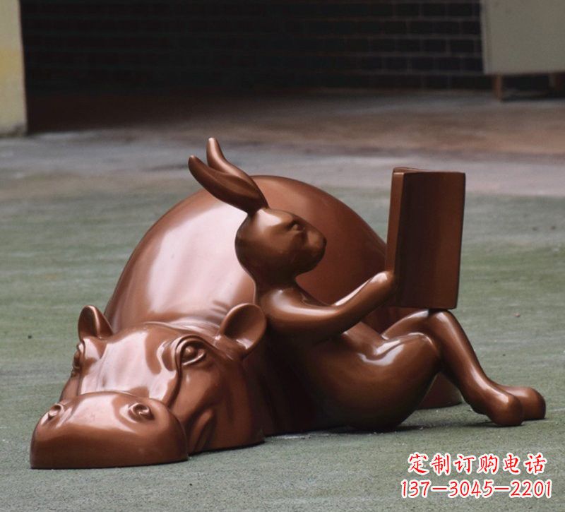 湖北玻璃钢河马雕塑——给环境添彩