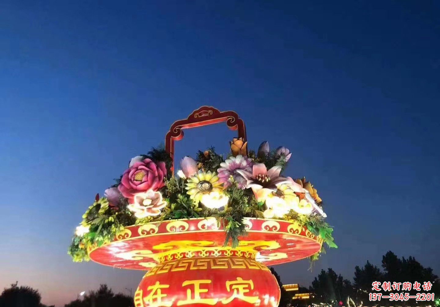 湖北玻璃钢花篮景观雕塑让美景永恒