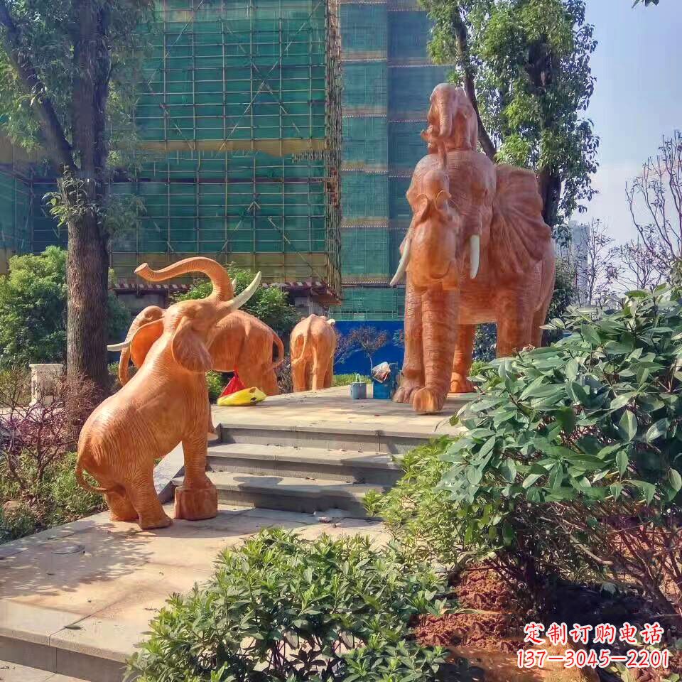湖北玻璃钢卡通大象雕塑——给小区园林带来活力
