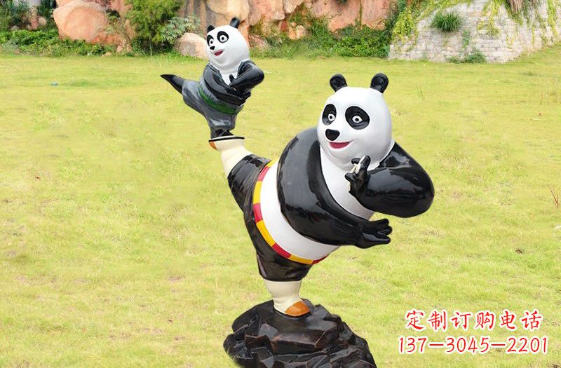 湖北玻璃钢卡通熊猫雕塑的艺术之美
