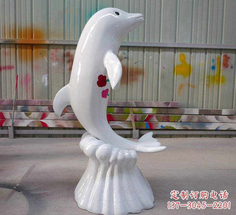 湖北海豚的魅力玻璃钢海豚雕塑