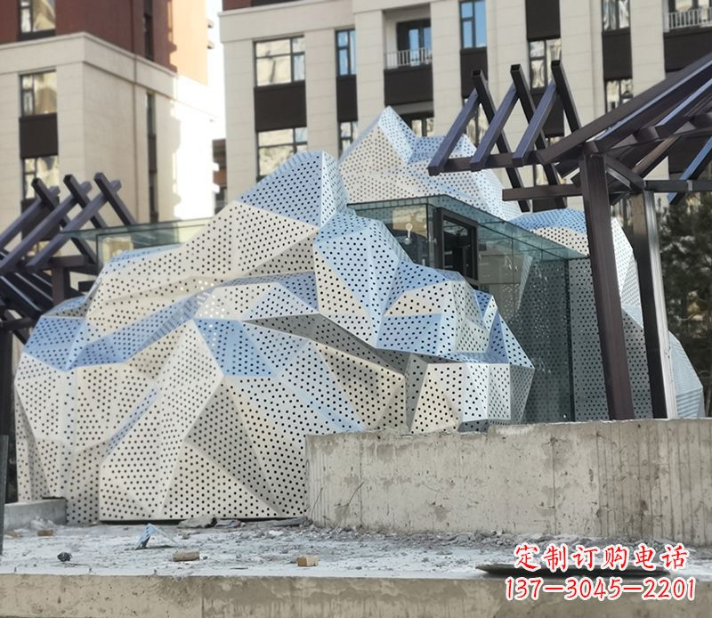 湖北不锈钢假山雕塑给空间带来更多活力