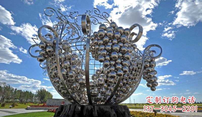 湖北不锈钢葡萄雕塑——城市的艺术之美