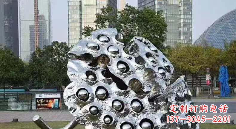 湖北不锈钢城市的莲蓬雕塑