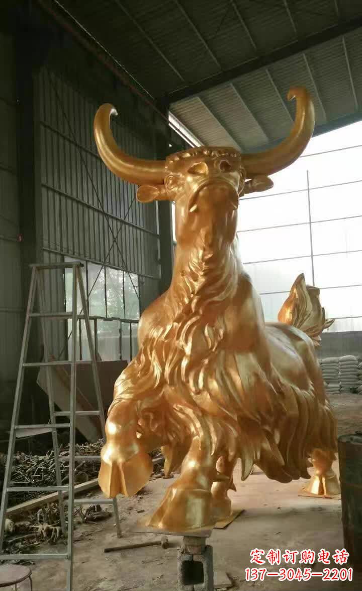 湖北不锈钢城市的钛金牦牛雕塑