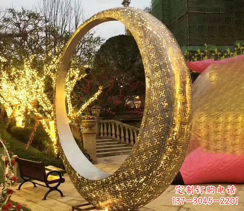 湖北不锈钢发光月亮雕塑艺术与科技的结合