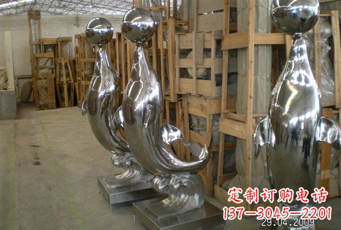 湖北不锈钢海豚顶球雕塑