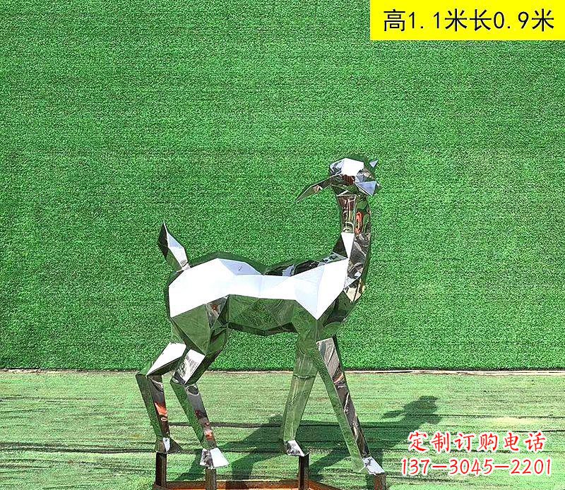 湖北不锈钢小鹿雕塑精致而可爱