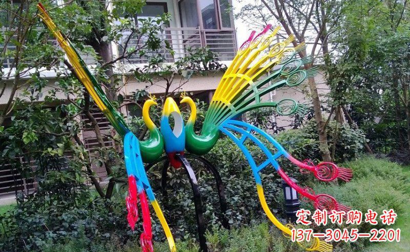 湖北不锈钢孔雀雕塑——精美的艺术品