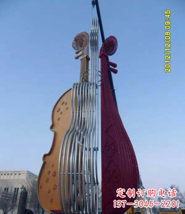 湖北不锈钢琵琶雕塑演奏着灵魂之音