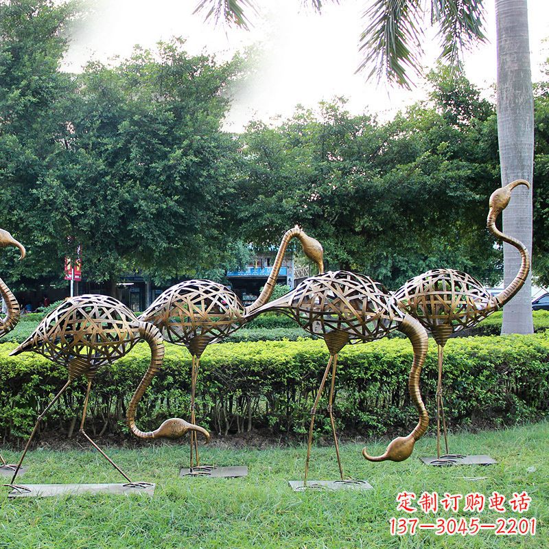 湖北不锈钢仙鹤雕塑摆件美丽的园林装饰