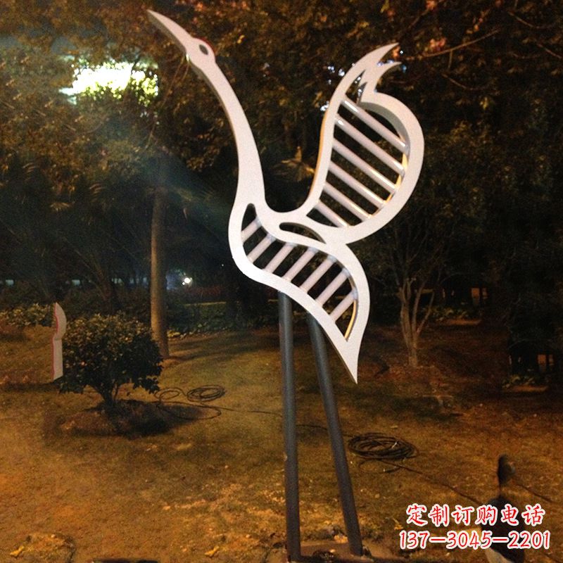 湖北仙鹤雕塑精美的不锈钢制作