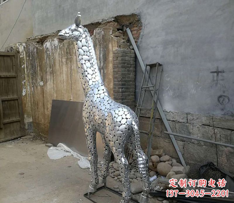 湖北不锈钢创意长颈鹿雕塑