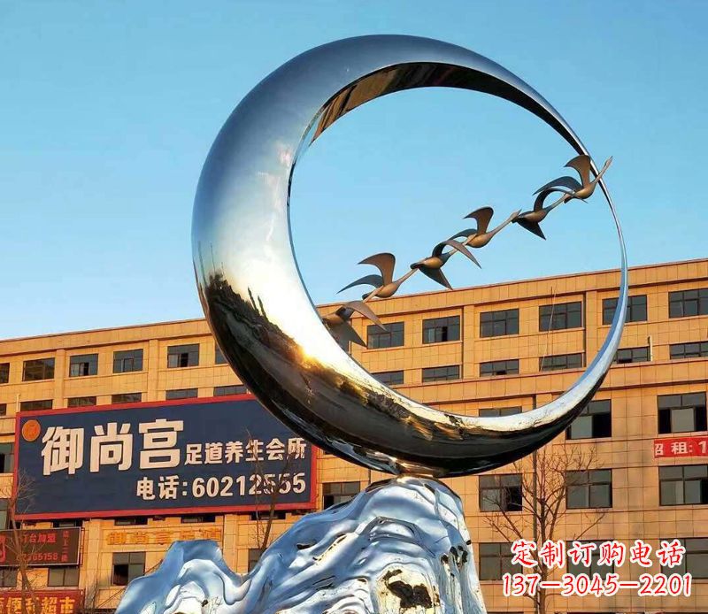 湖北不锈钢大雁雕塑象征着生机勃勃的美丽