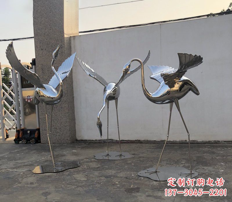 湖北不锈钢锻造的丹顶鹤雕塑
