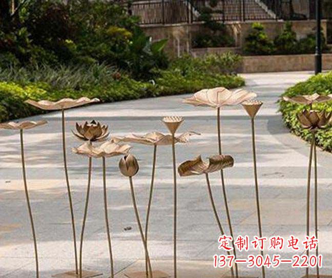 湖北不锈钢锻造荷花装饰雕塑——精美绝伦