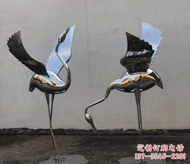 湖北不锈钢锻造仙鹤雕塑精美的艺术品