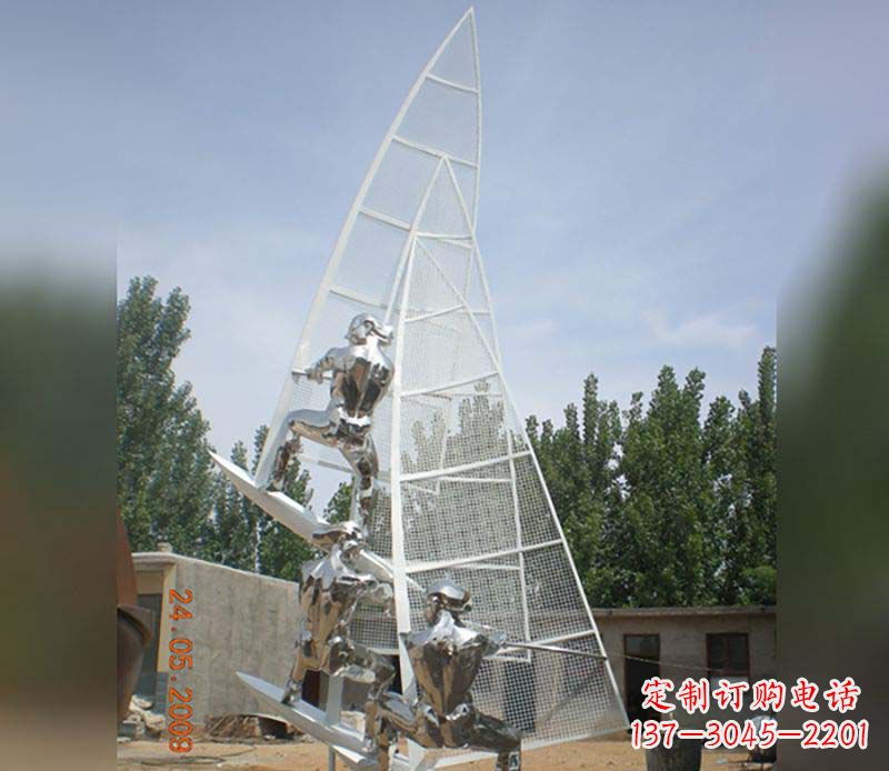 湖北不锈钢帆船给公园带来美丽的景致