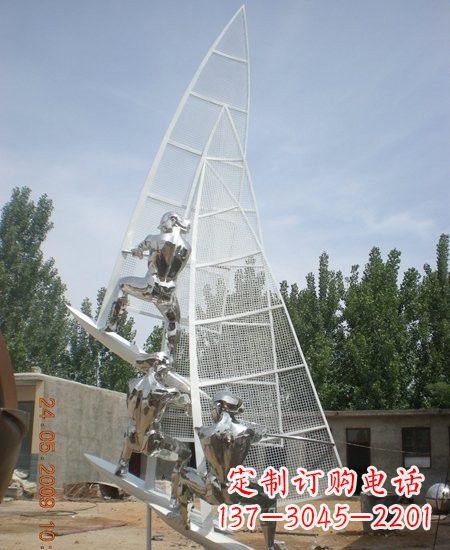 湖北海上航行不锈钢帆船雕塑