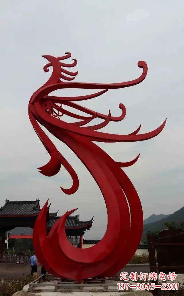 湖北凤凰雕塑象征着和平与繁荣