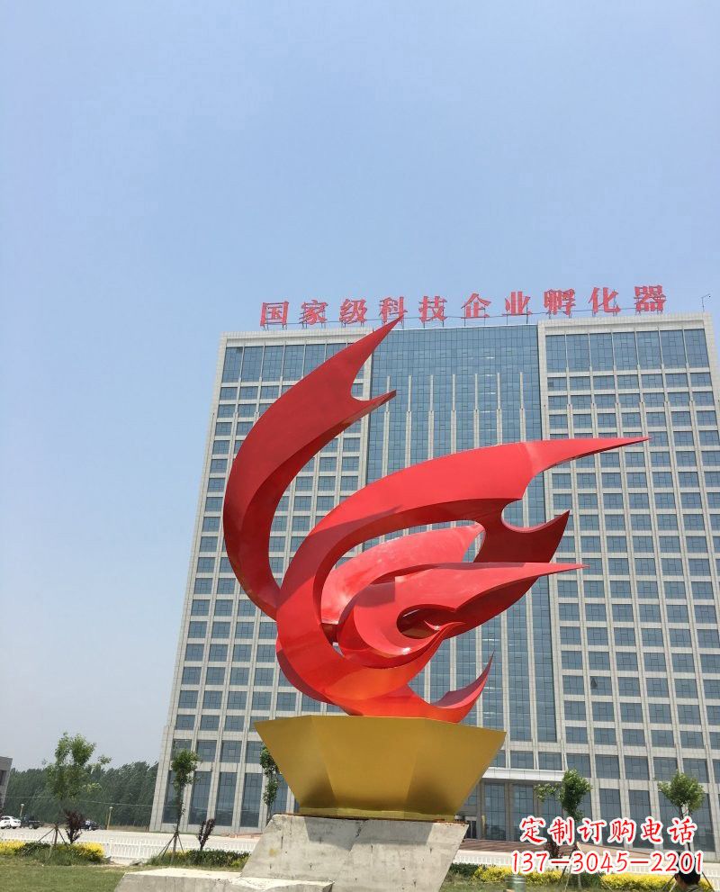 湖北不锈钢凤凰雕塑一种具有传统文化内涵的艺术品