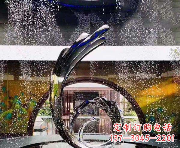 湖北凤凰雕塑优雅的不锈钢艺术