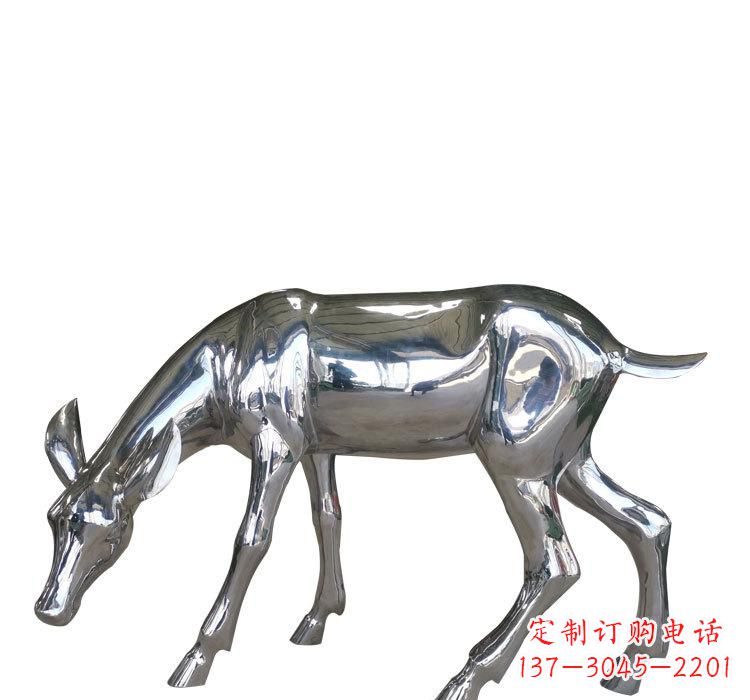 湖北不锈钢公园草坪上的鹿雕塑——让美景更加完美