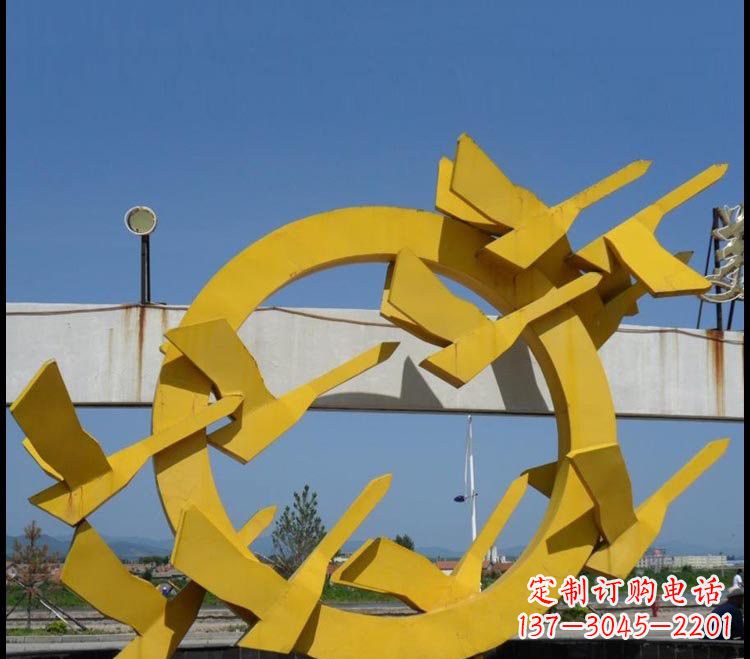 湖北不锈钢大雁雕塑点缀公园美景
