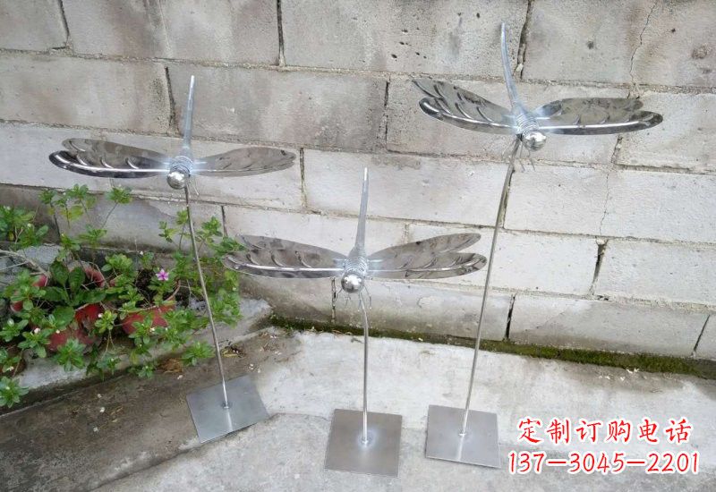 湖北动物雕塑不锈钢蜻蜓的精美镜面