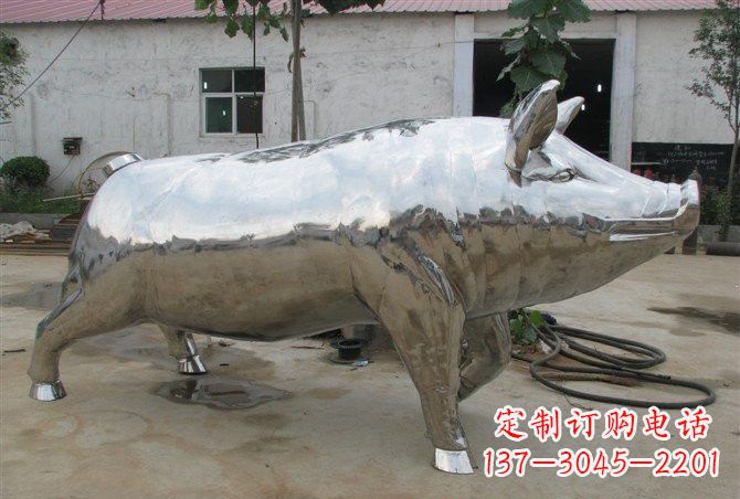 湖北不锈钢公园动物猪雕塑精美雕塑展现完美美学