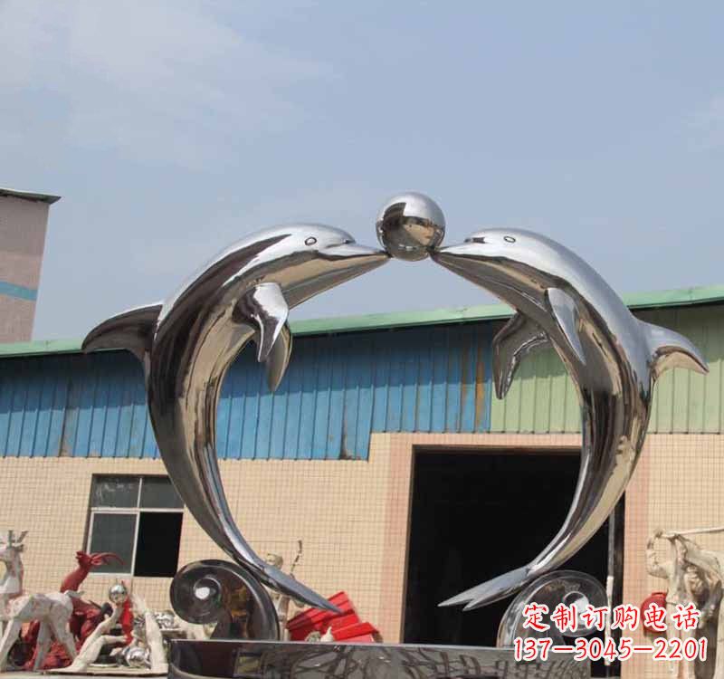 湖北海豚之恋——不锈钢公园镜面海豚顶球雕塑