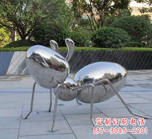 湖北不锈钢蚂蚁雕塑一座镜面公园的精美装点