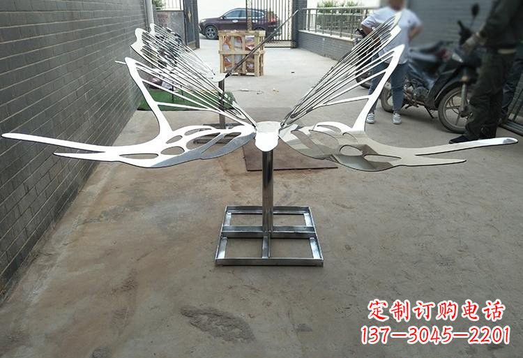 湖北非凡之美不锈钢公园的蝴蝶雕塑