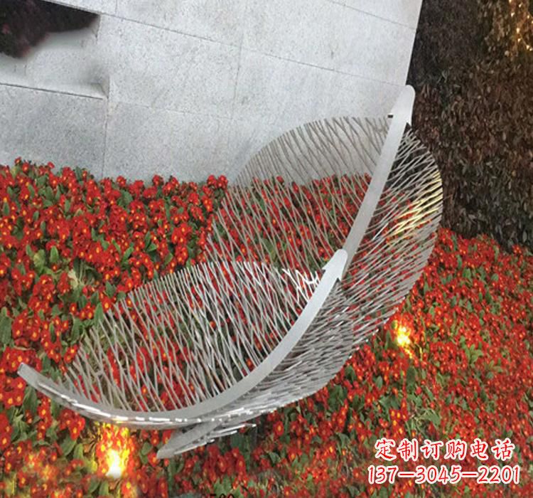 湖北不锈钢公园镂空树叶雕塑——精致艺术品