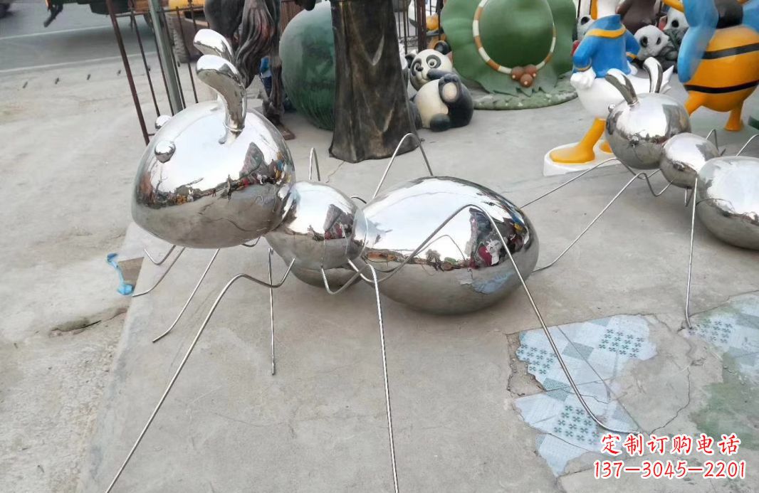 湖北精致雕塑——不锈钢蚂蚁
