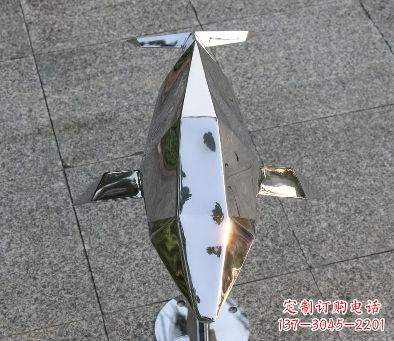 湖北海豚雕塑令不锈钢广场更加灿烂