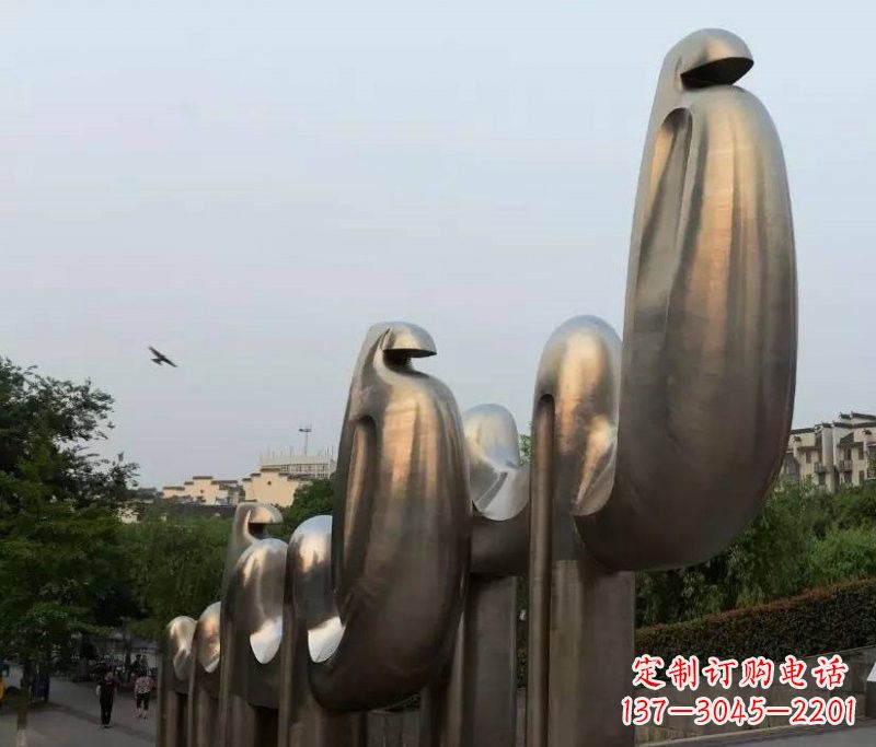 湖北不锈钢骆驼雕塑给城市增添新魅力