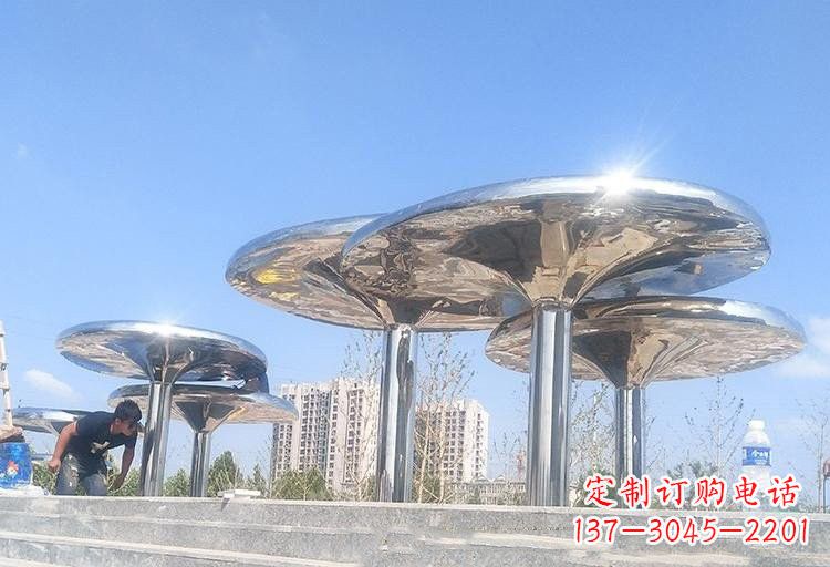 湖北不锈钢广场凉亭雕塑——精美雕塑点缀美丽环境