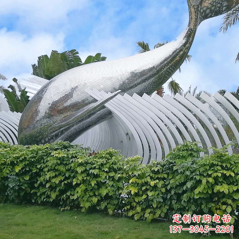 湖北海豚雕塑镜面鲸鱼创意动物景观
